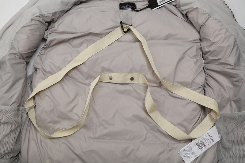SI  Down Vest 4035 - Image 52