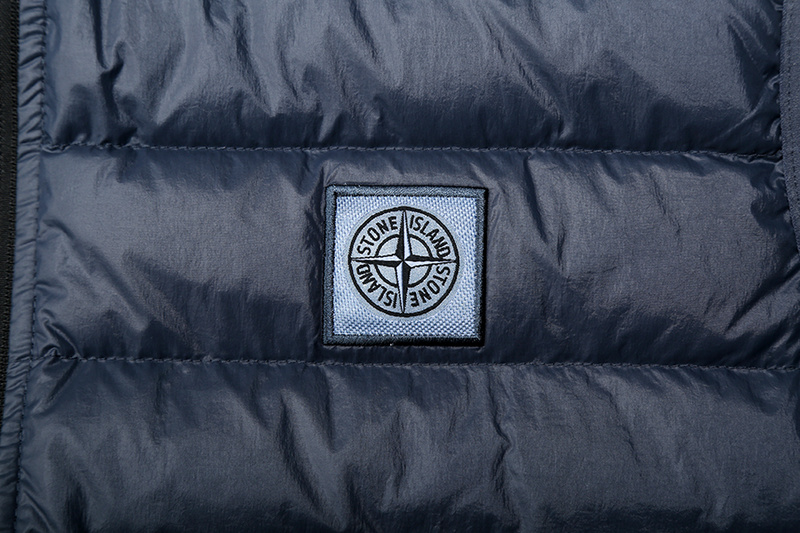 SI  Down Vest 4978 - Image 16