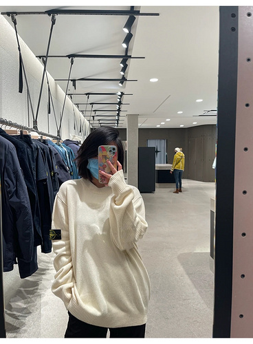 SI Sweater 2824