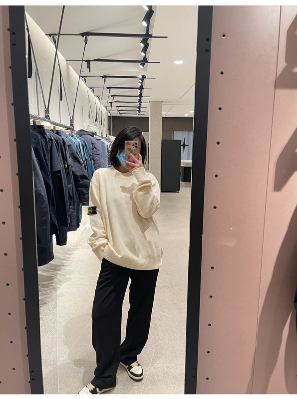 SI Sweater 2824 - Image 3