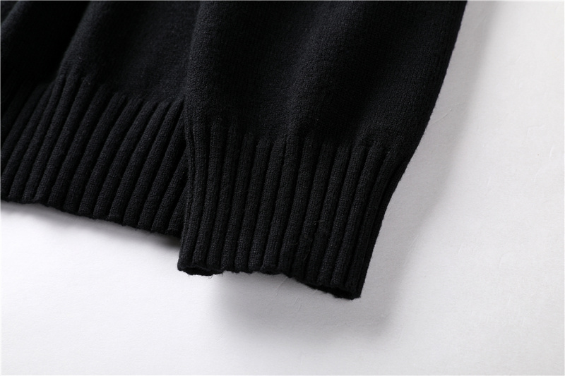 SI sweater 636 P280 - Image 17